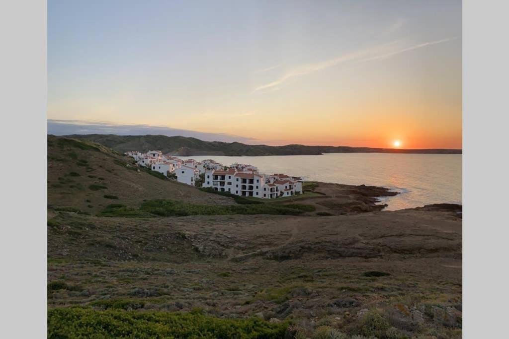 Appartamento Miravent Terraza Y Jardin Frente Al Mar Menorca Fornells  Esterno foto